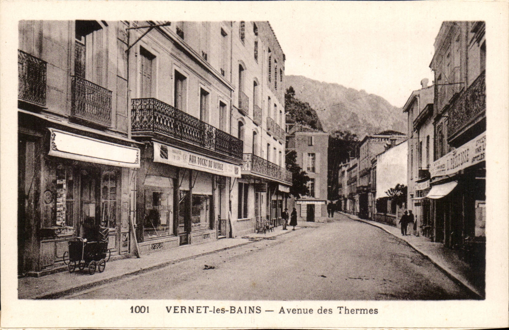 Vernet les Bains CPA Avenue des Thermes