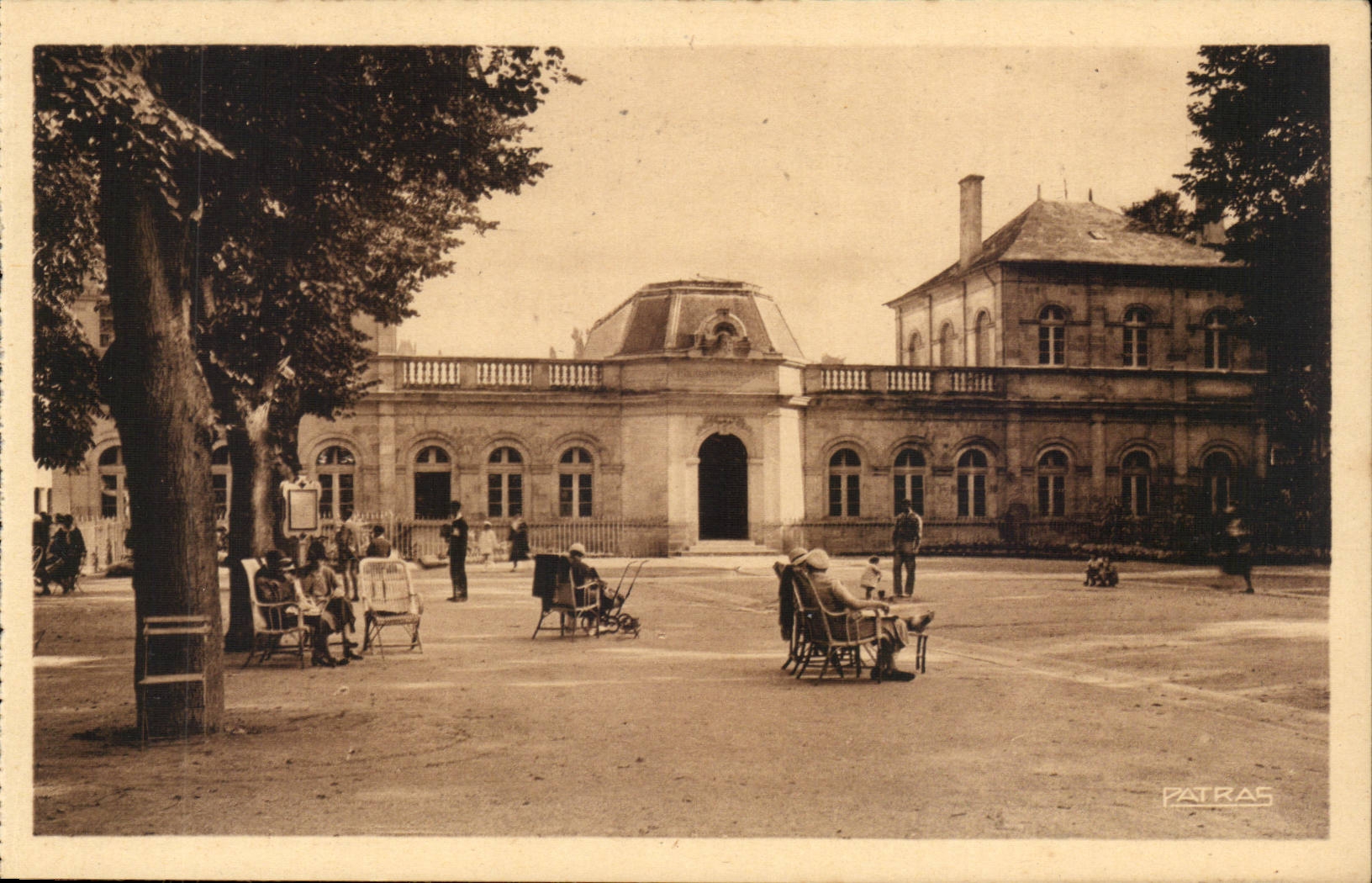 Neris les Bains - Le Grand Etablissement Thermal - CPA 