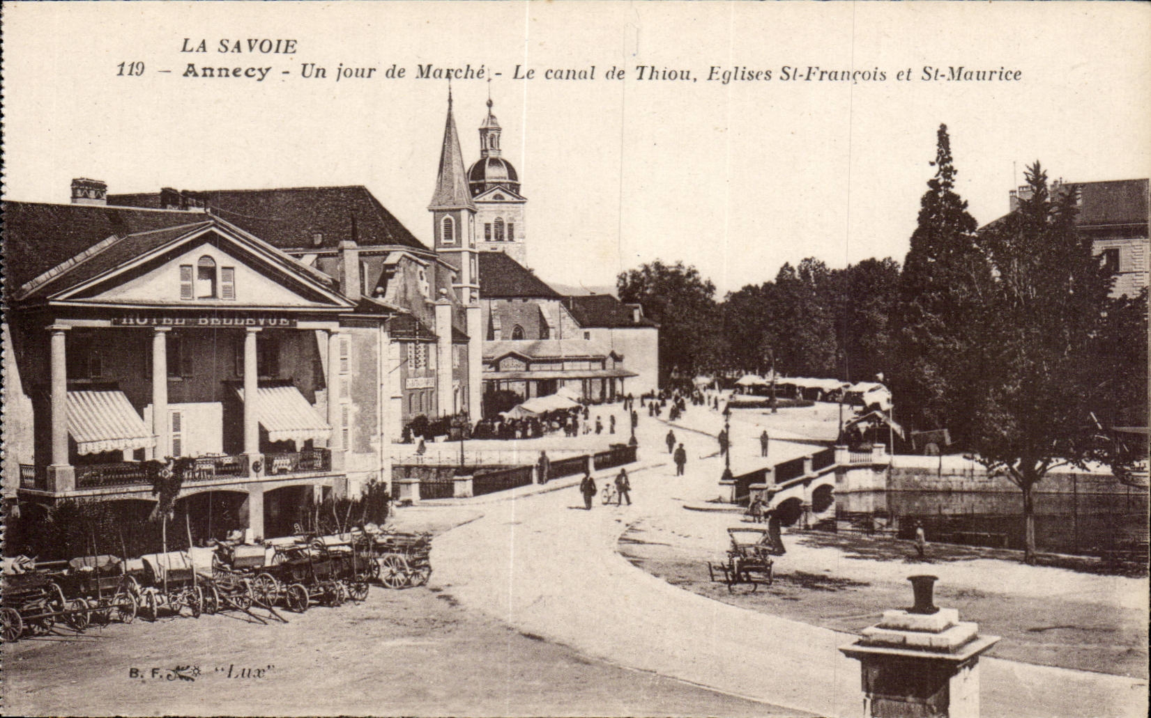 Annecy - Un jour de Marché - Le canal de Thiou, Églises St-François et St-Maurice