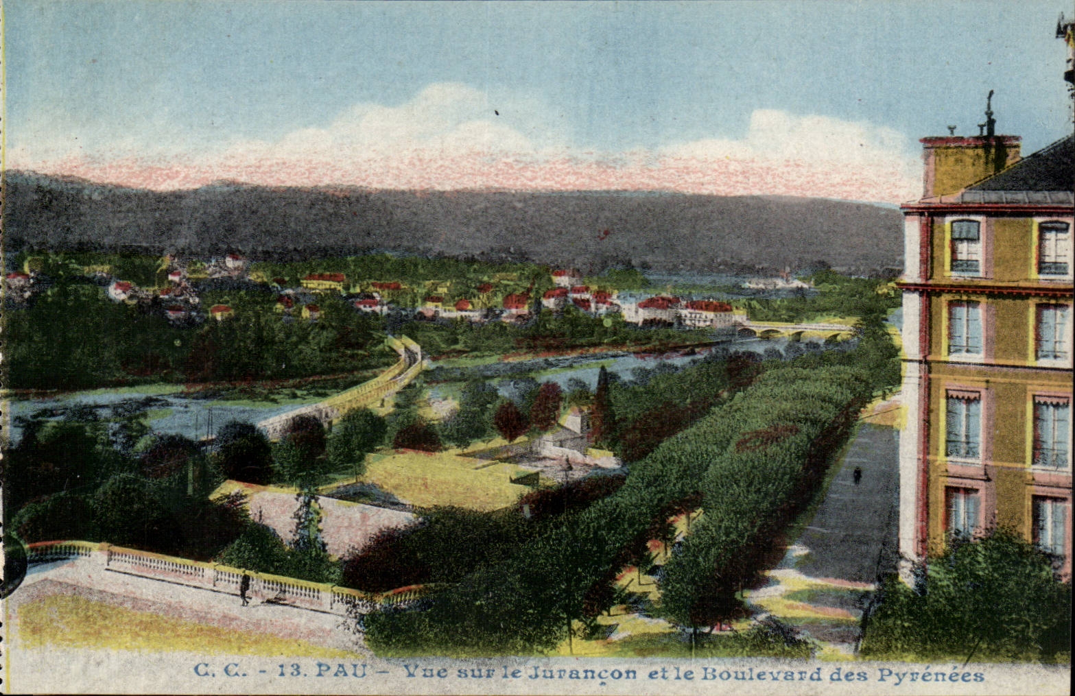 Pau — Vue sur le Jurançon et le Boulevard des Pyrénées — C.C. n°13
