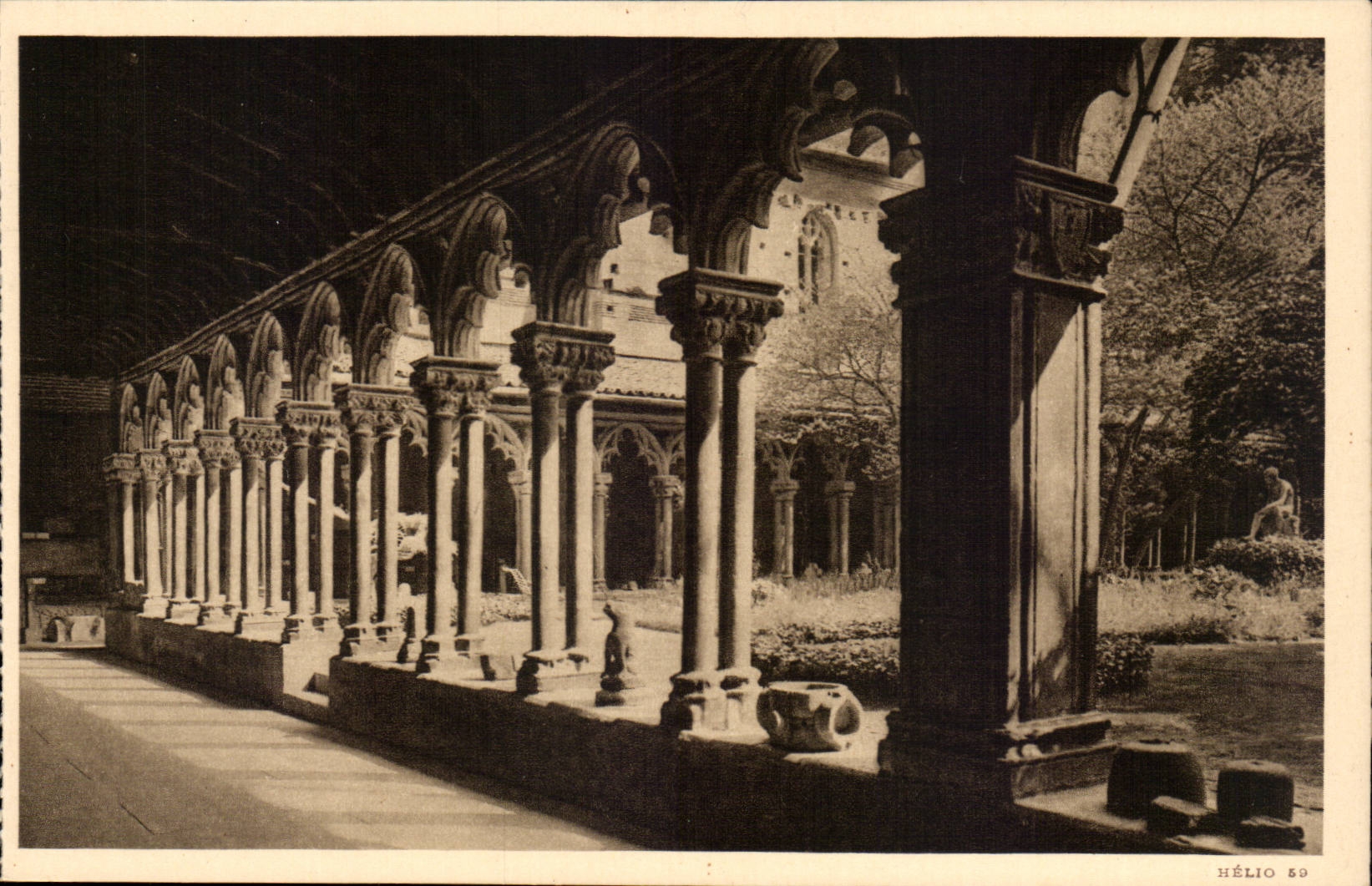 Toulouse - Le Musée - Grand Cloître des Augustins (XIVe siècle) — Hélio 59