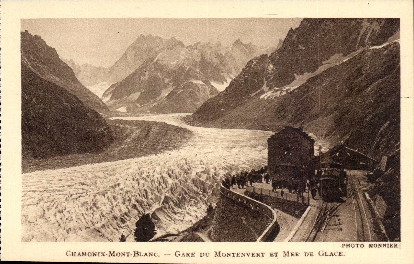 CPA Chamonix Mont Blanc Gare de Montenvert et mer de glace