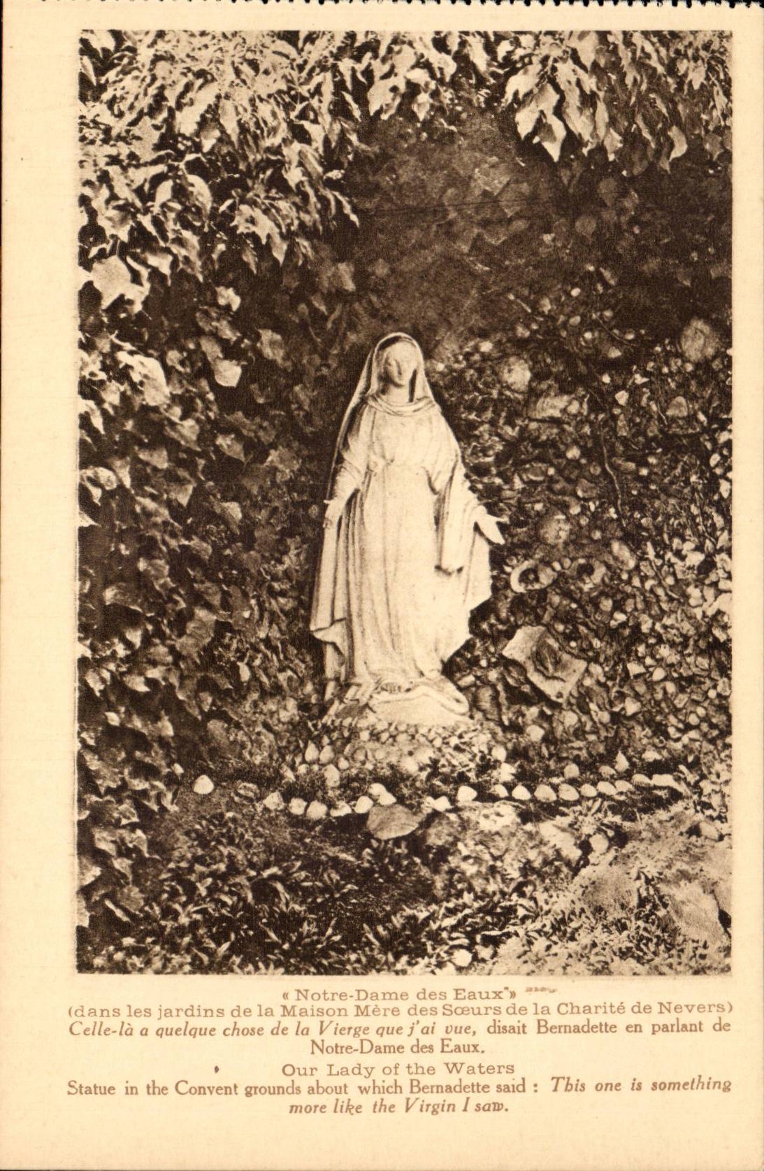 Notre-Dame des Eaux — Statue dans les jardins de la Maison Mère des Sœurs de la Charité de Nevers — Imprimerie par Audard, 6, rue de Varenne-Colombier, Paris