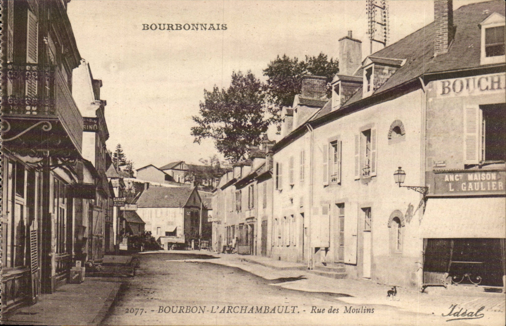 Bourbon L'Archambault - Rue des Moulins Boucherie - CPA 
