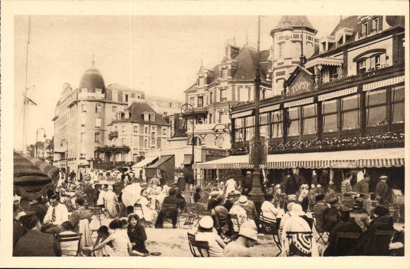 TROUVILLE, la Reine des Plages — Topsy Bar — Cartes 'La Cigogae', Avenue de la République, Deauville