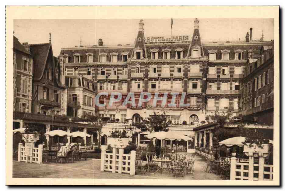 Trouville - La Reine des Plages - Hotel de Paris et le Cancaniere CPA 
