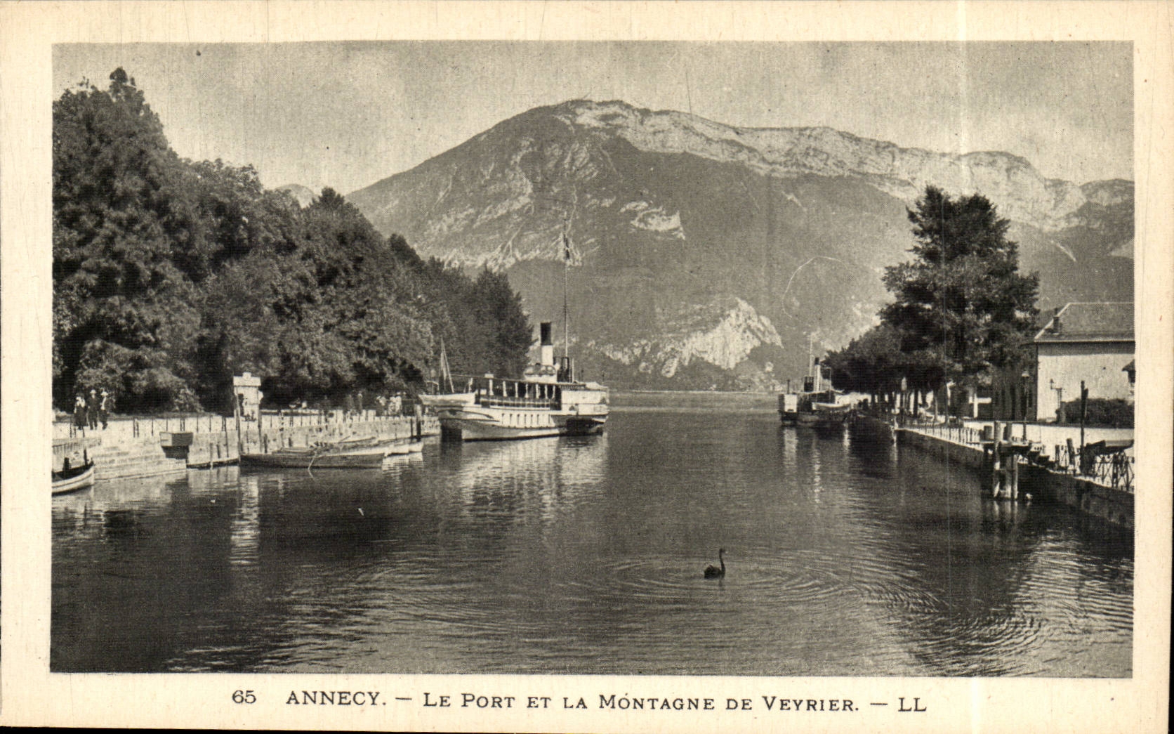 Annecy — Le Port et la Montagne de Veyrier — LL