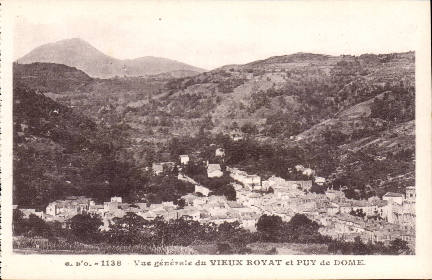 Altes Royat und Puy de Dôme — Allgemeine Ansicht — a.d'o. n°1138