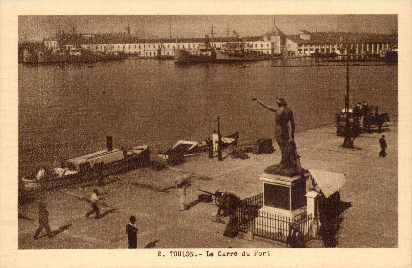 Toulon - Le Carré du Port — vue du port avec statue et bateaux — éditeur Coteau, n°2