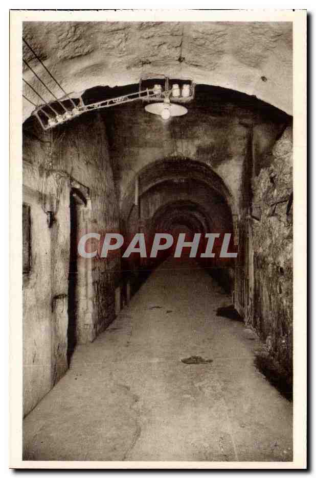 Fort de Vaux — Galerie centrale où les Allemands rendirent les honneurs aux derniers défenseurs du fort
