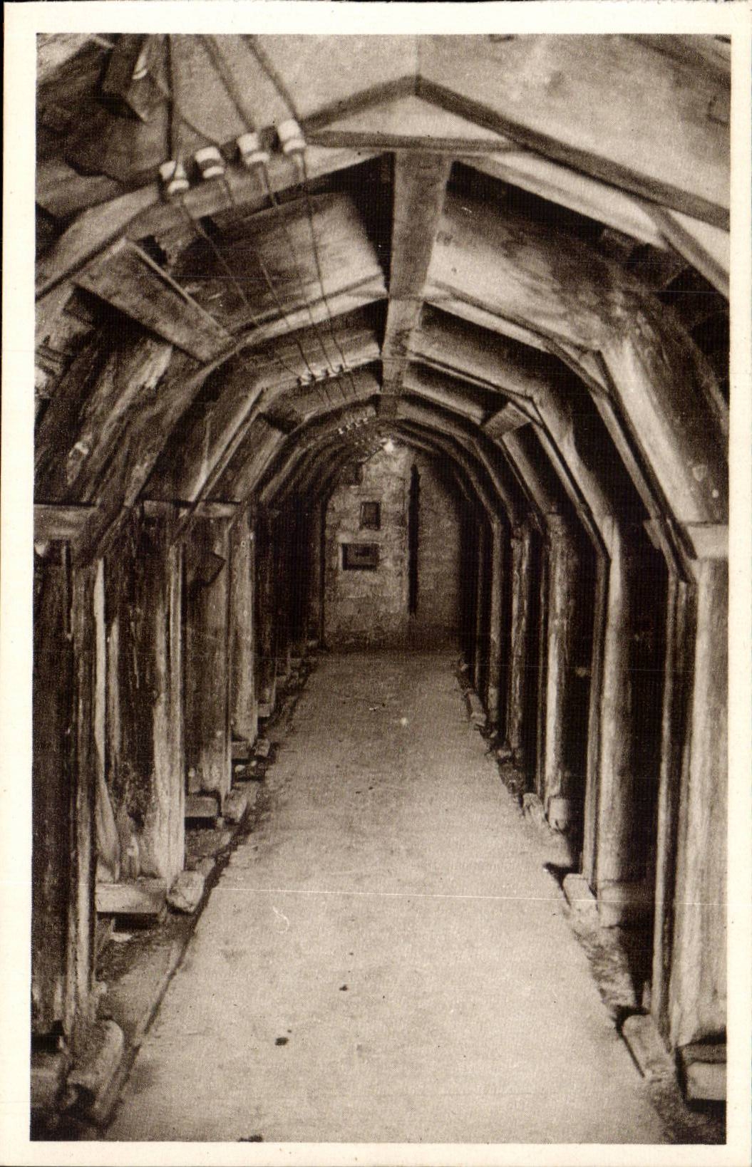 Fort de Vaux — Galerie centrale consolidée par les Allemands pendant leur occupation