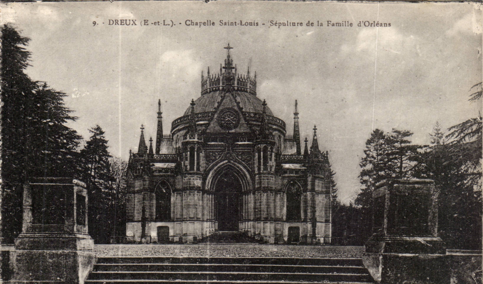 Dreux (E-et-L.) - Chapelle Saint-Louis - Sépulture de la Famille d'Orléans