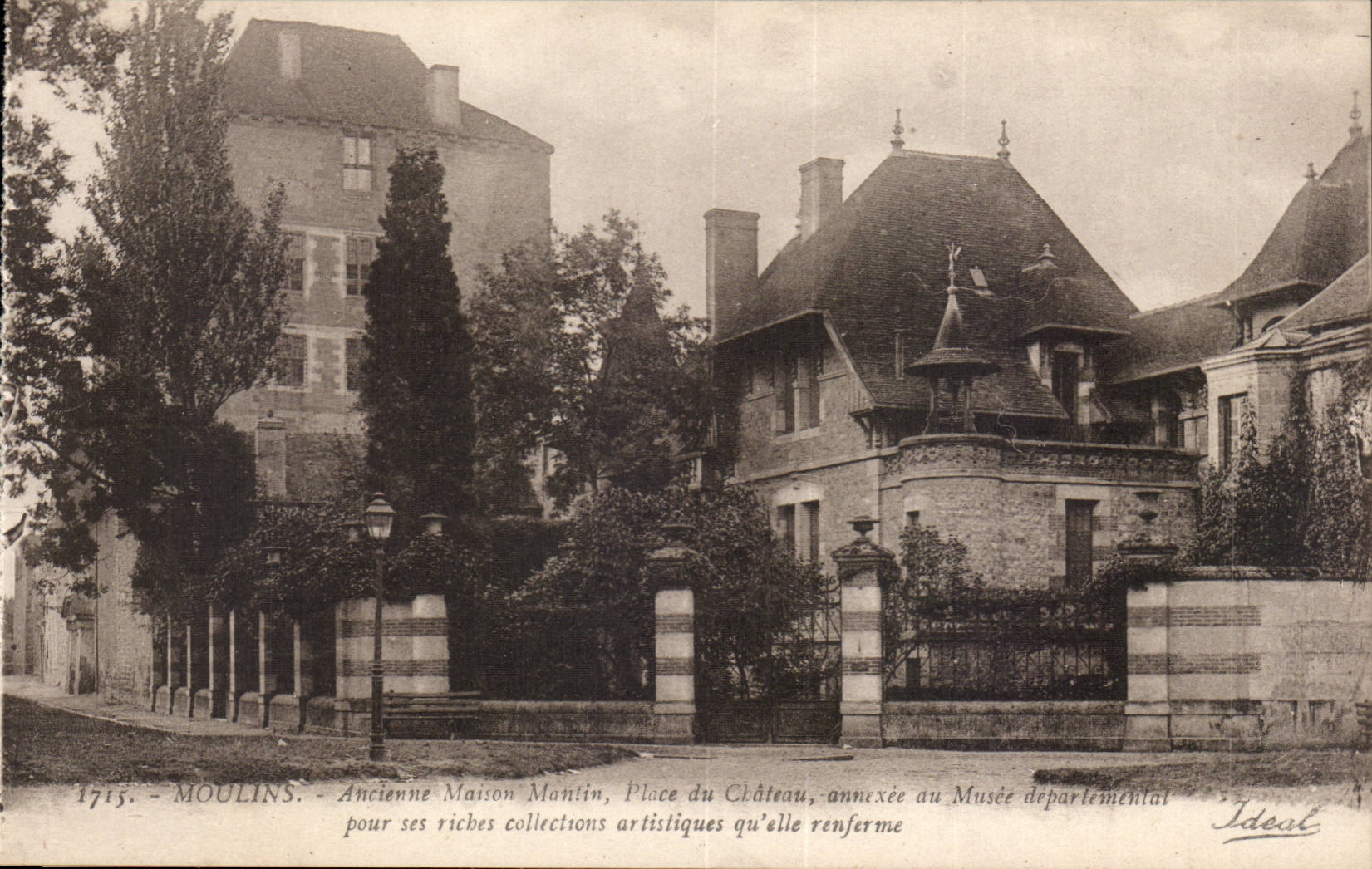 Moulins sur Allier - Ancienne Maison Moulin- Place du Chateau annexee au Musee - - CPA - 