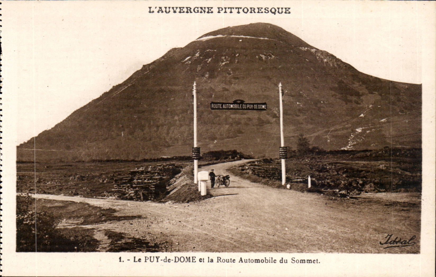 Route Aotomobile de Puy de Dome - du Sommet - L'Auvergne Pittoresque - CPA 