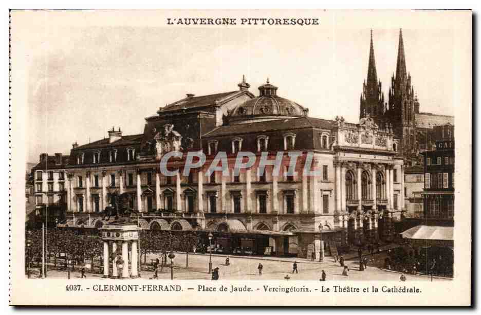 Clermont-Ferrand — Place de Jaude — Le Théâtre et la Cathédrale — Éditeur Béguin, Vichy