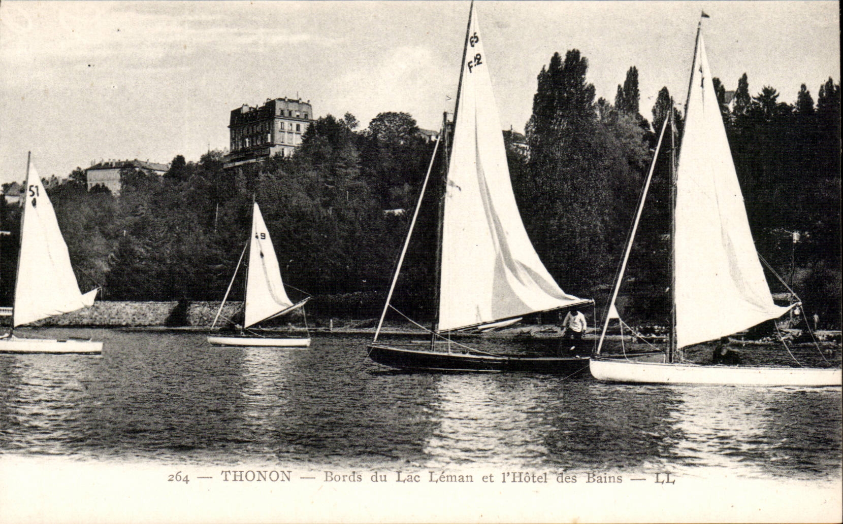 Thonon les Bains - Bords du Lac Leman et L'Hotel des Bains - CPA 