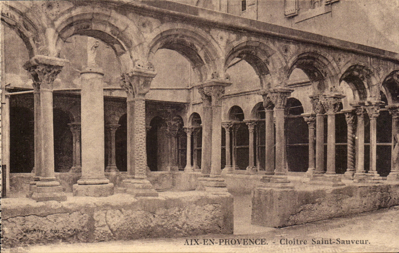 Aix en Provence - Cloitre Saint Sauveur CPA 
