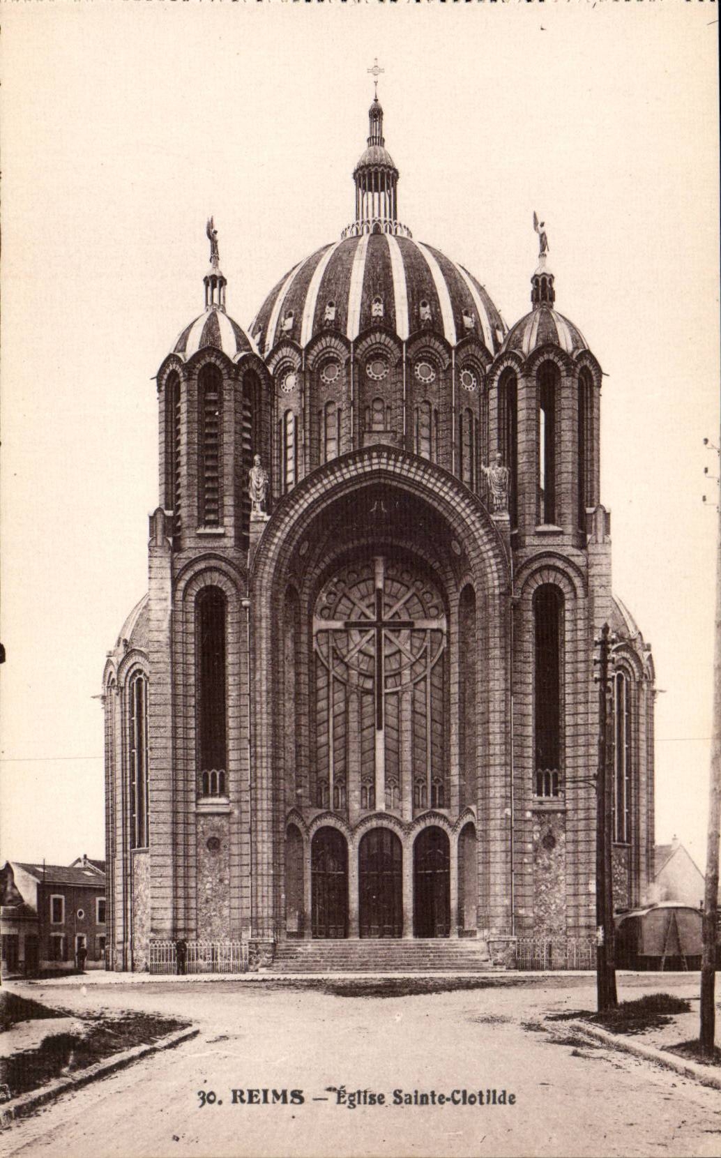 Reims — Église Sainte-Clothilde — A. Quentinnet, éditeur Reims