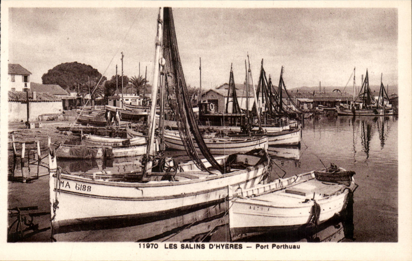 Les Salins d'Hyeres - Porte Porthau CPA 