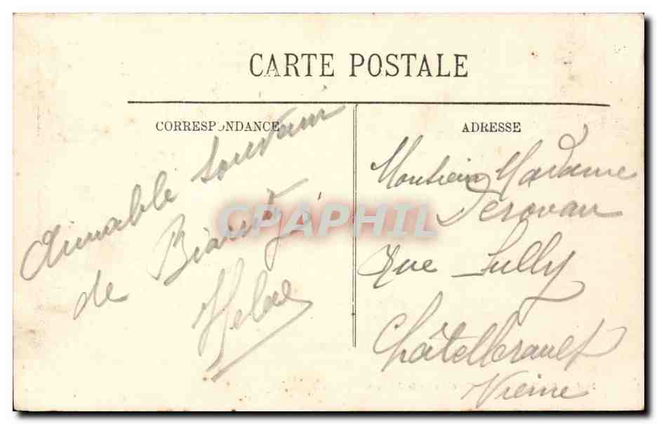 Biarritz - Un coin de la Plage Hotel Regina et du Palais - CPA  — Verso