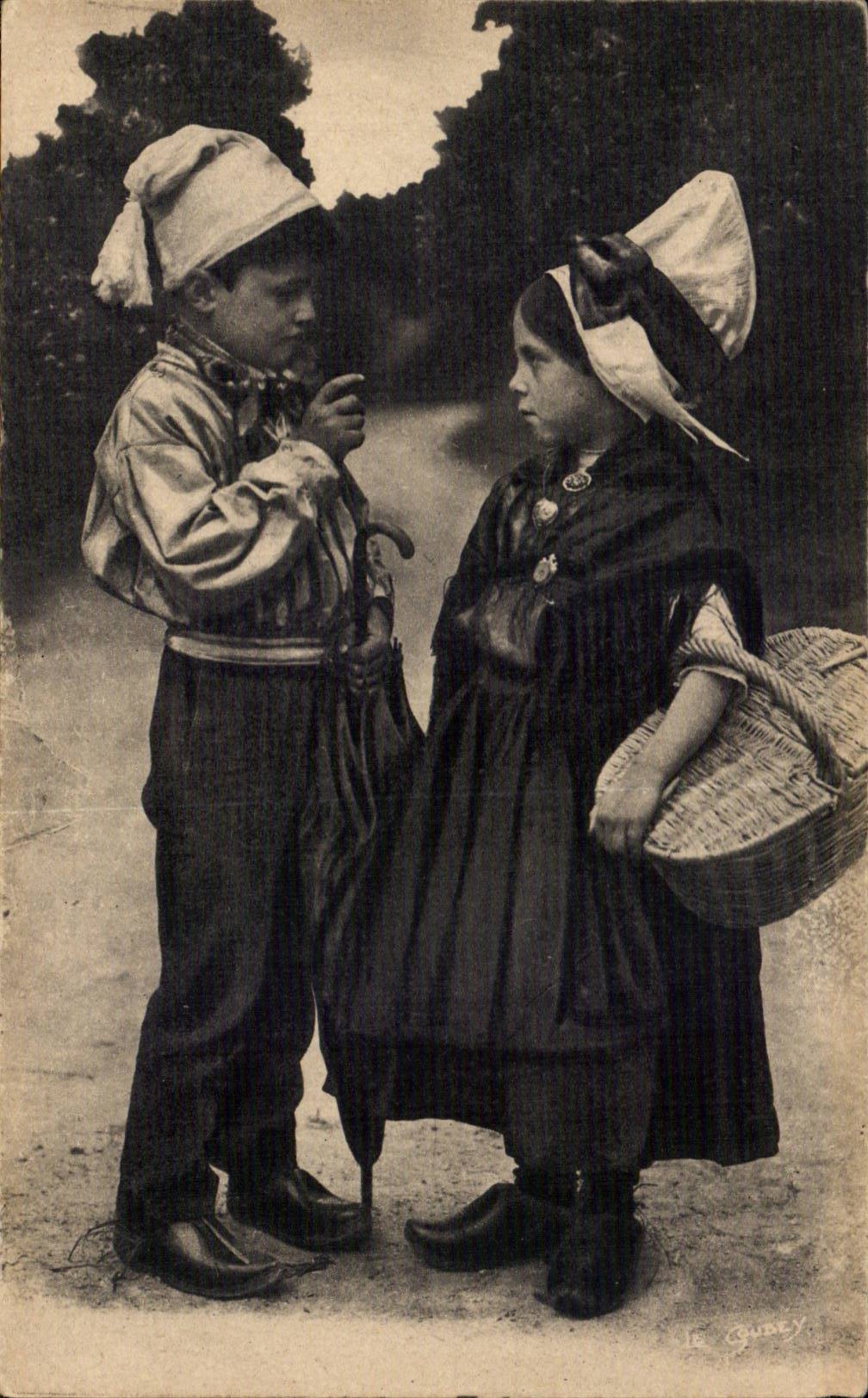 Fantaisie - Enfant - Normandie Pittoresque Folklore - Costume -- CPA 