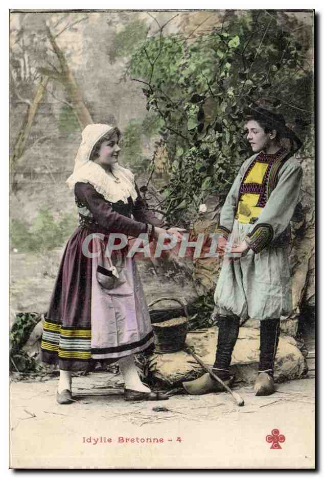 Folklore - Costumes - Bretagne - Idylle Bretonne - CPA 