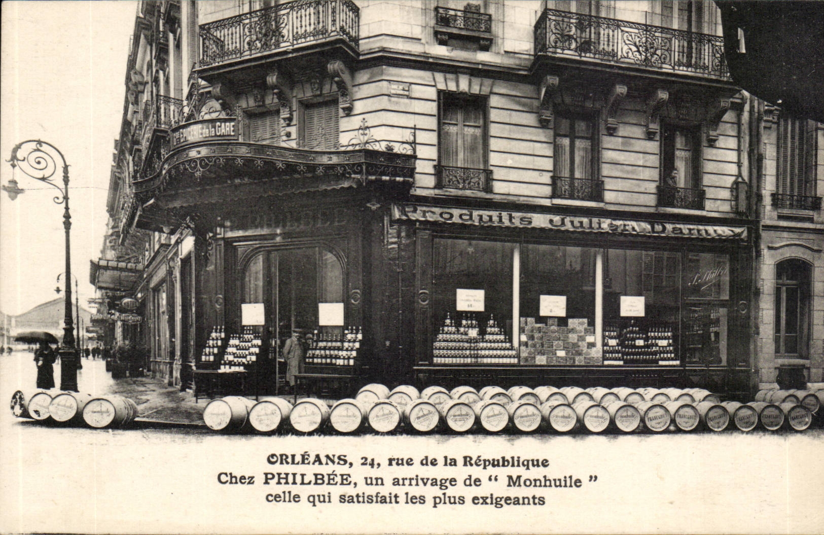 CPA orleans 24 rue de la Republqiue Chez Philbee un arrivage de Monhulle celle sui satisfait les plus exigeants Alcool