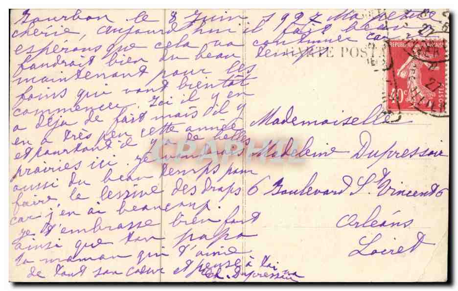 CPA Petite mere Le Bourbonnais (folklore costume) — Verso