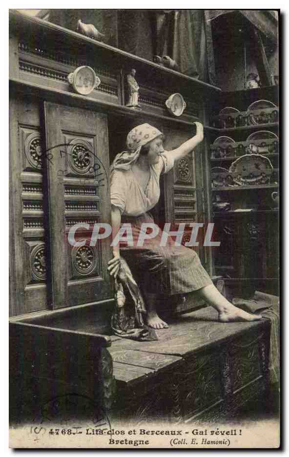 Folklore - Costumes - Bretagne - Lits clos et Berceaux - Gai Reveil - CPA 