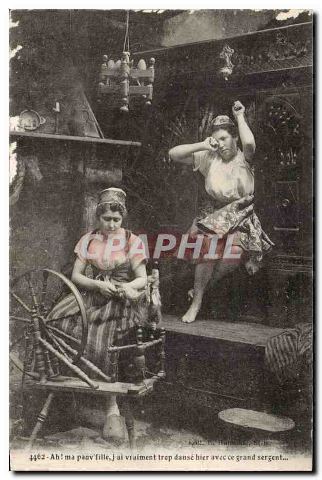 Folklore - Costumes - En Bretagne - Lits Clos - CPA 