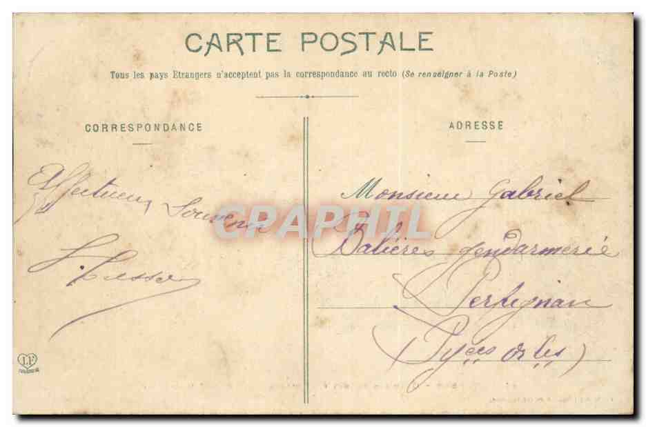 Tarbes - Quartier Larrey (14e d'Artillerie et 10e Hussards) — Les Hautes-Pyrénées (2e Série) — Phototypie Labouche Frères, Toulouse — Reverso