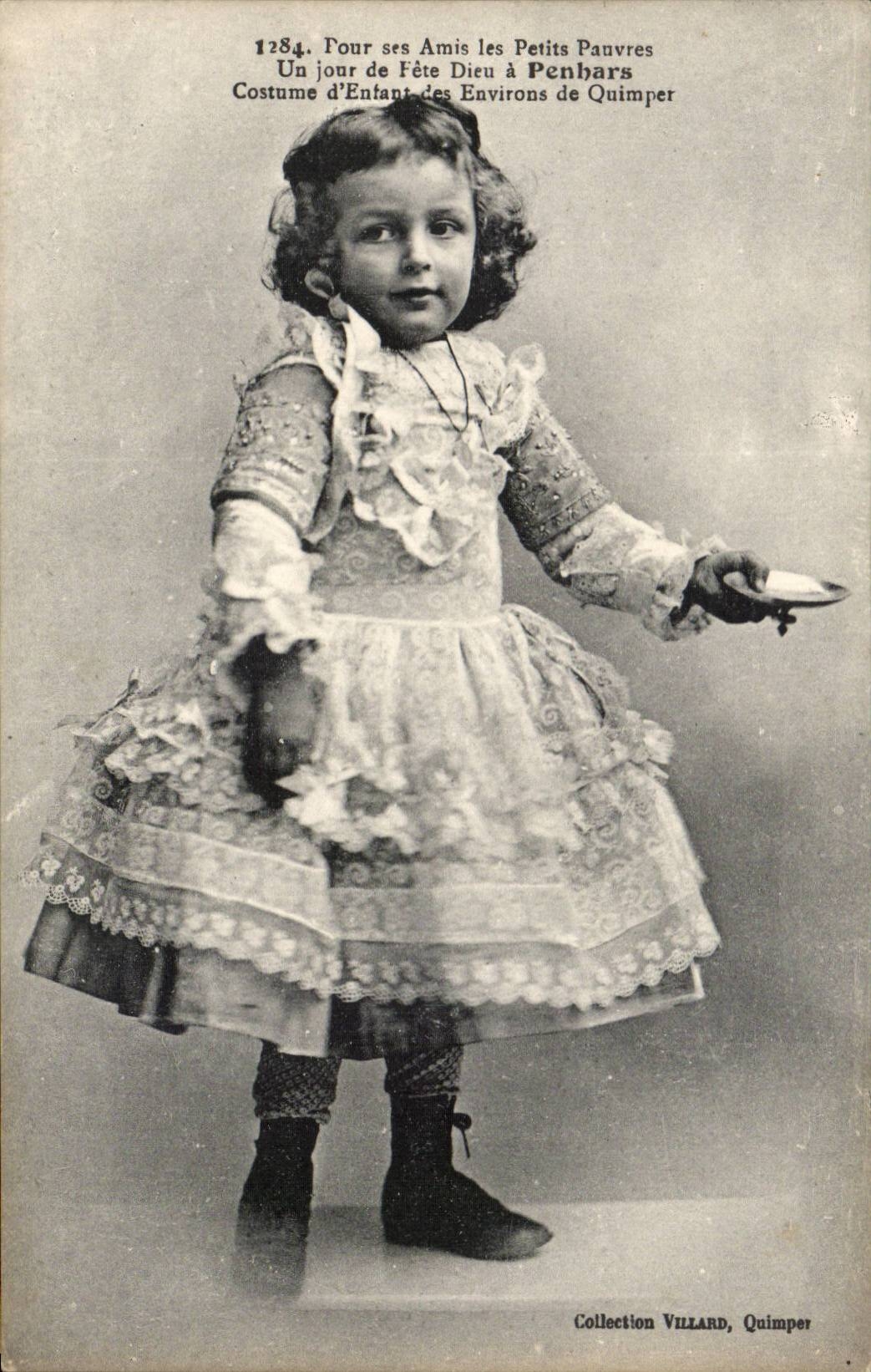 Quimper - Penhars Folklore - Costumes - Enfant - Fille Adorable Child with curly hair - CPA 
