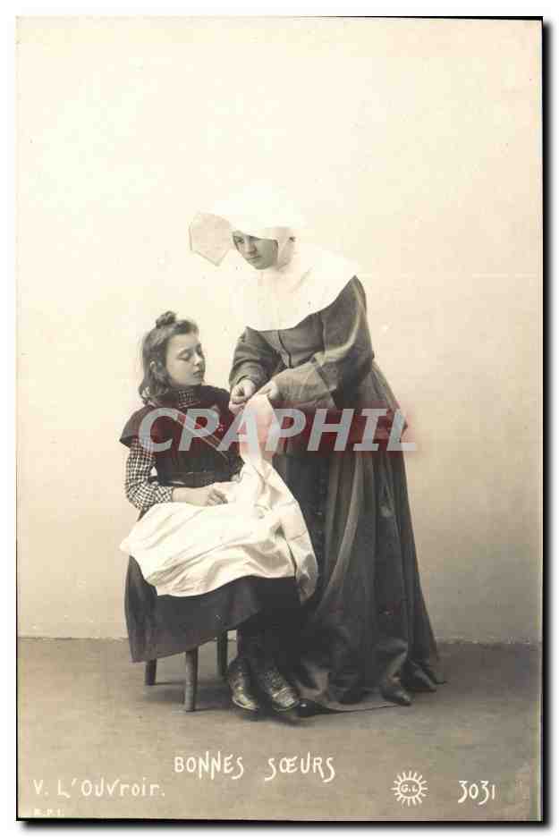 Folklore - Costumes - Bonnes Soeurs - L'Ouvroir - enfant - CPA 