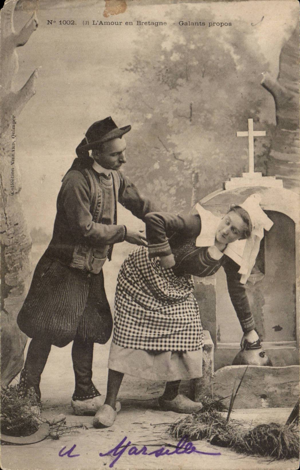 Folklore - Costumes - L'Amour en Bretagne - Galante propos CPA 