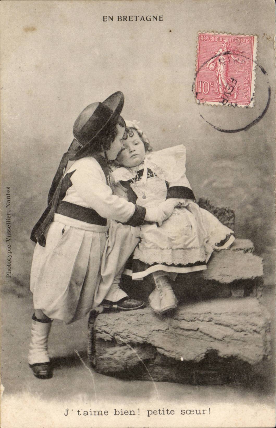 Fantaisie - J'aime bien petite soeur - En Bretagne - Enfants - Adorable Children - CPA 