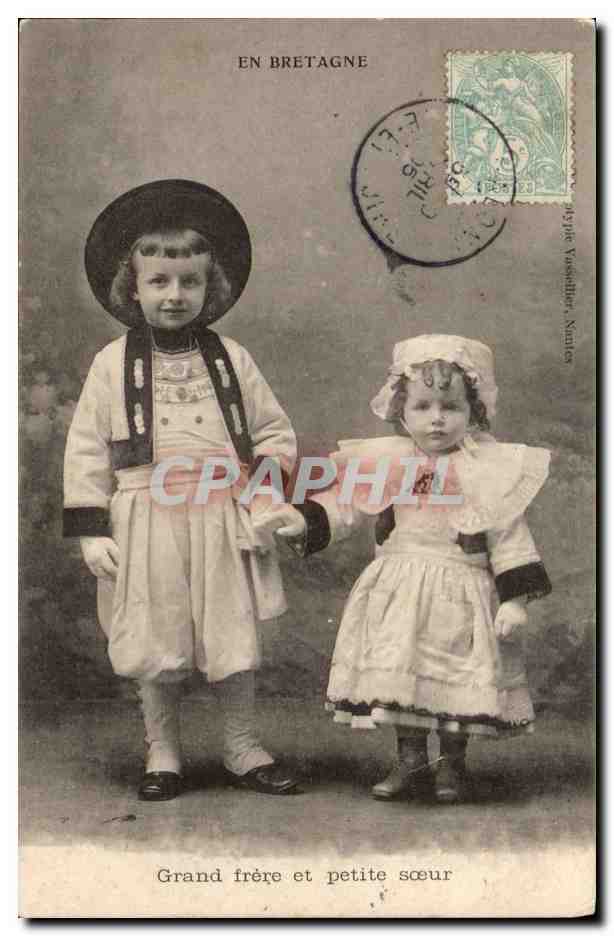Fantaisie - Grand Frere et petite soeur - En Bretagne - Enfants - Adorable Children - CPA 