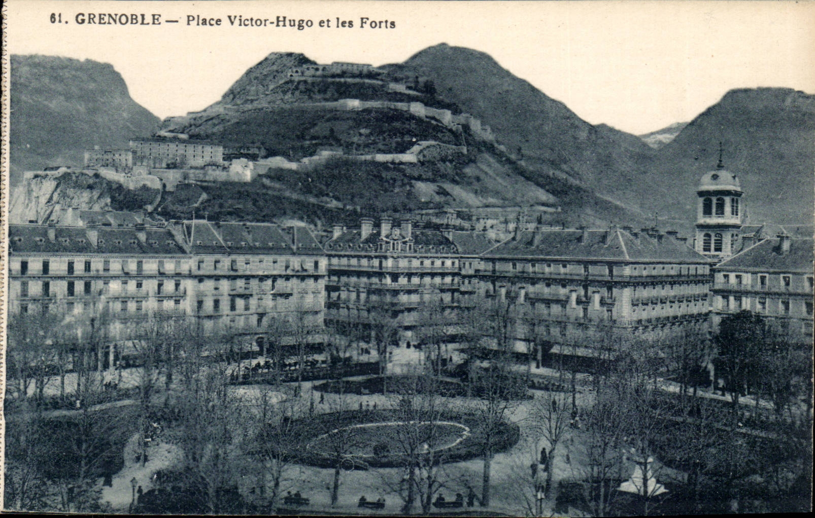 Grenoble — Place Victor-Hugo et les Forts — Edit. Bourcier, Grenoble