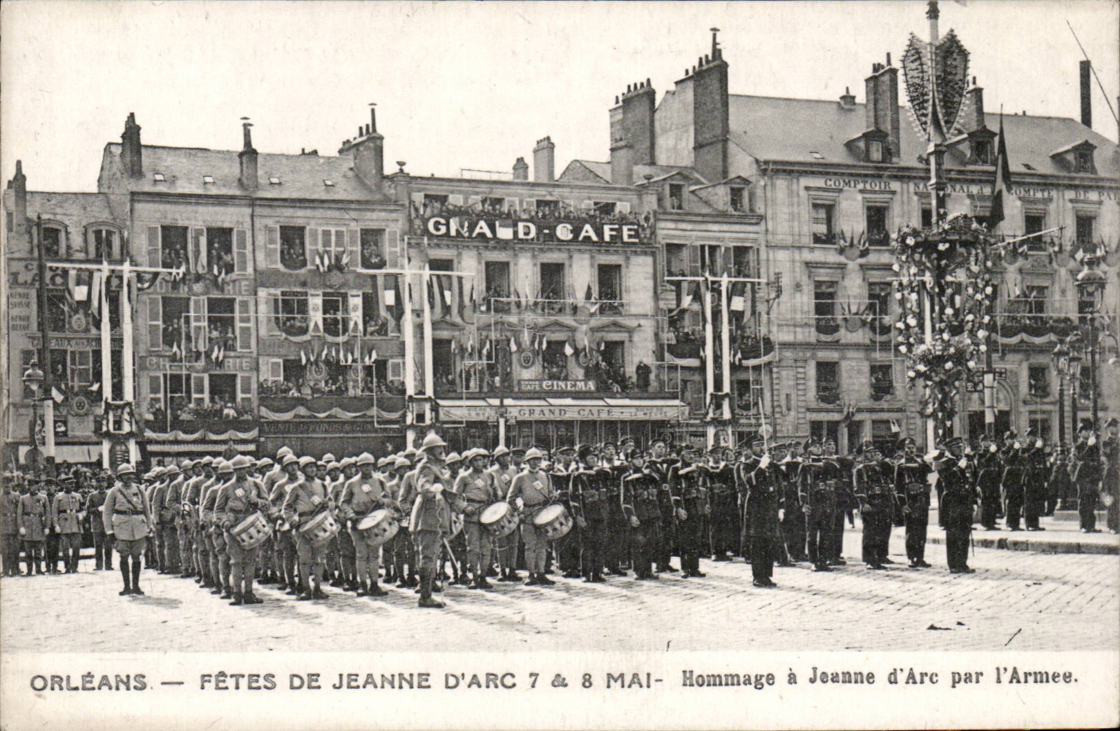 Orleans - Les Fetes de Jeanne d'Arc - Hommage par l'Armee - CPA 