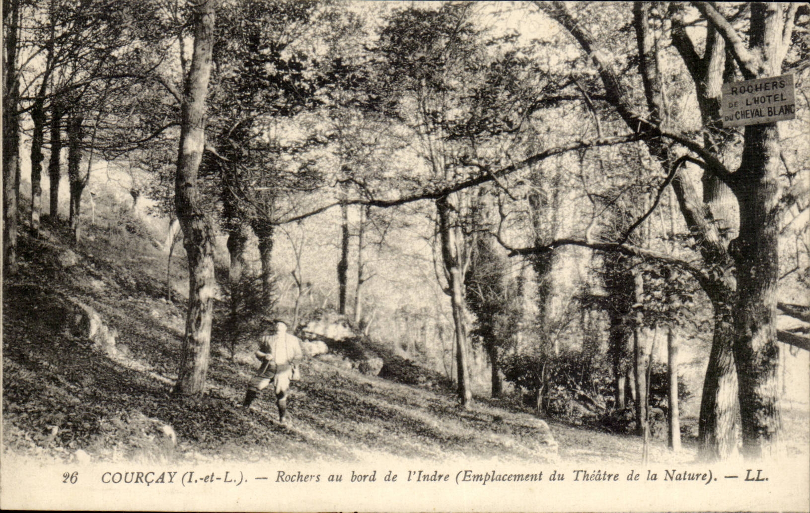 CPA Courcay Rochers au bord de l'Indre (emplacement du theatre de la nature)