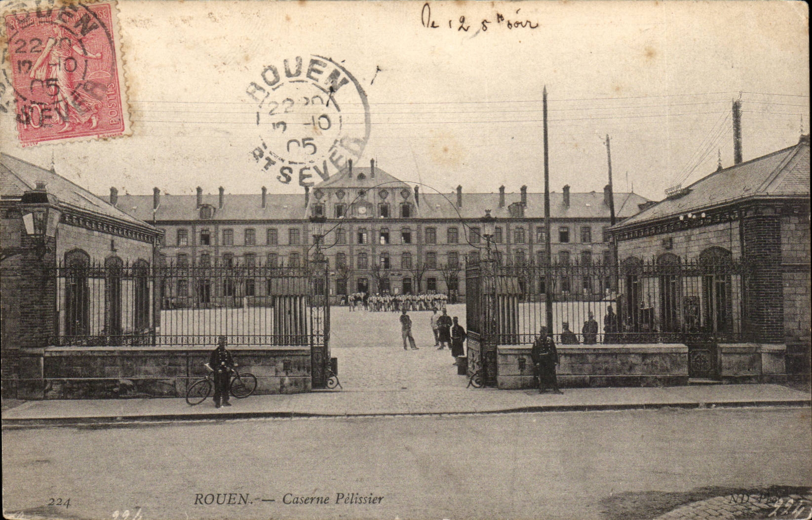 Rouen cPA Caserne Pelissier