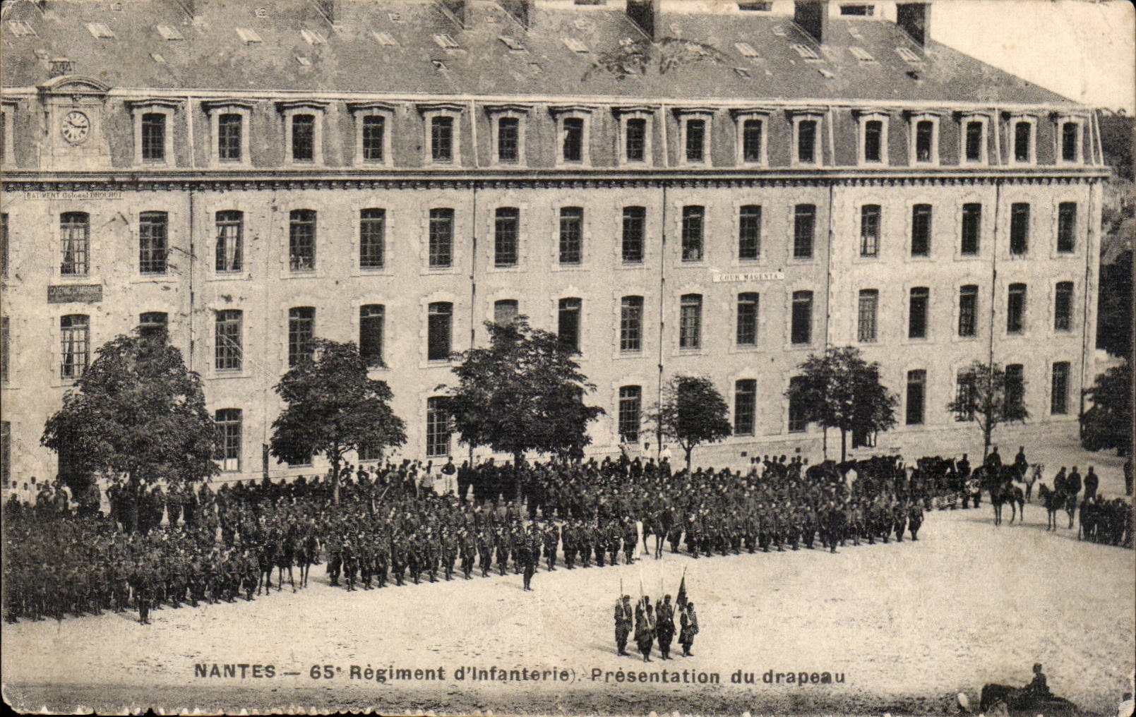 Nantes - 65 Regiment d'Infanterie - Presentation du drapeau CPA 