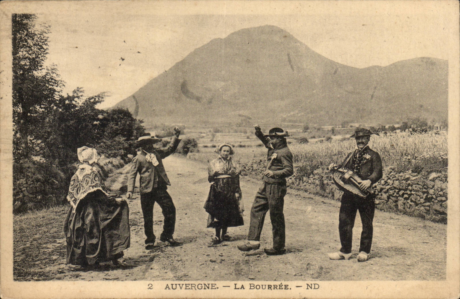 Auvergne — La Bourrée — ND