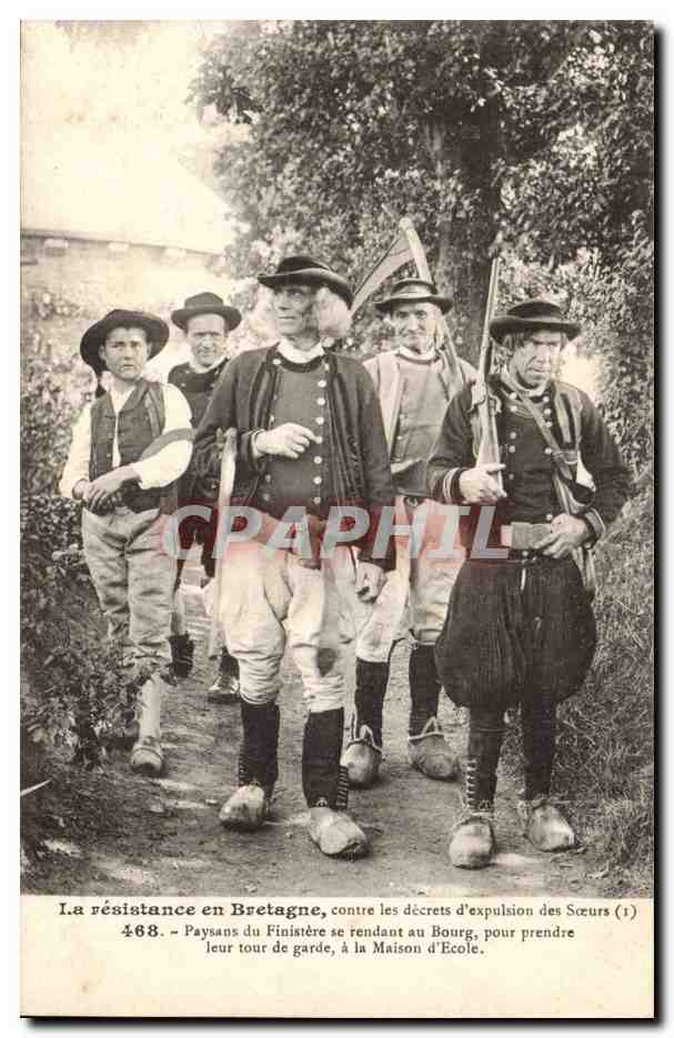 Folklore - Costumes - La Resistance en Bretagne - sabots - homme - CPA Chouants