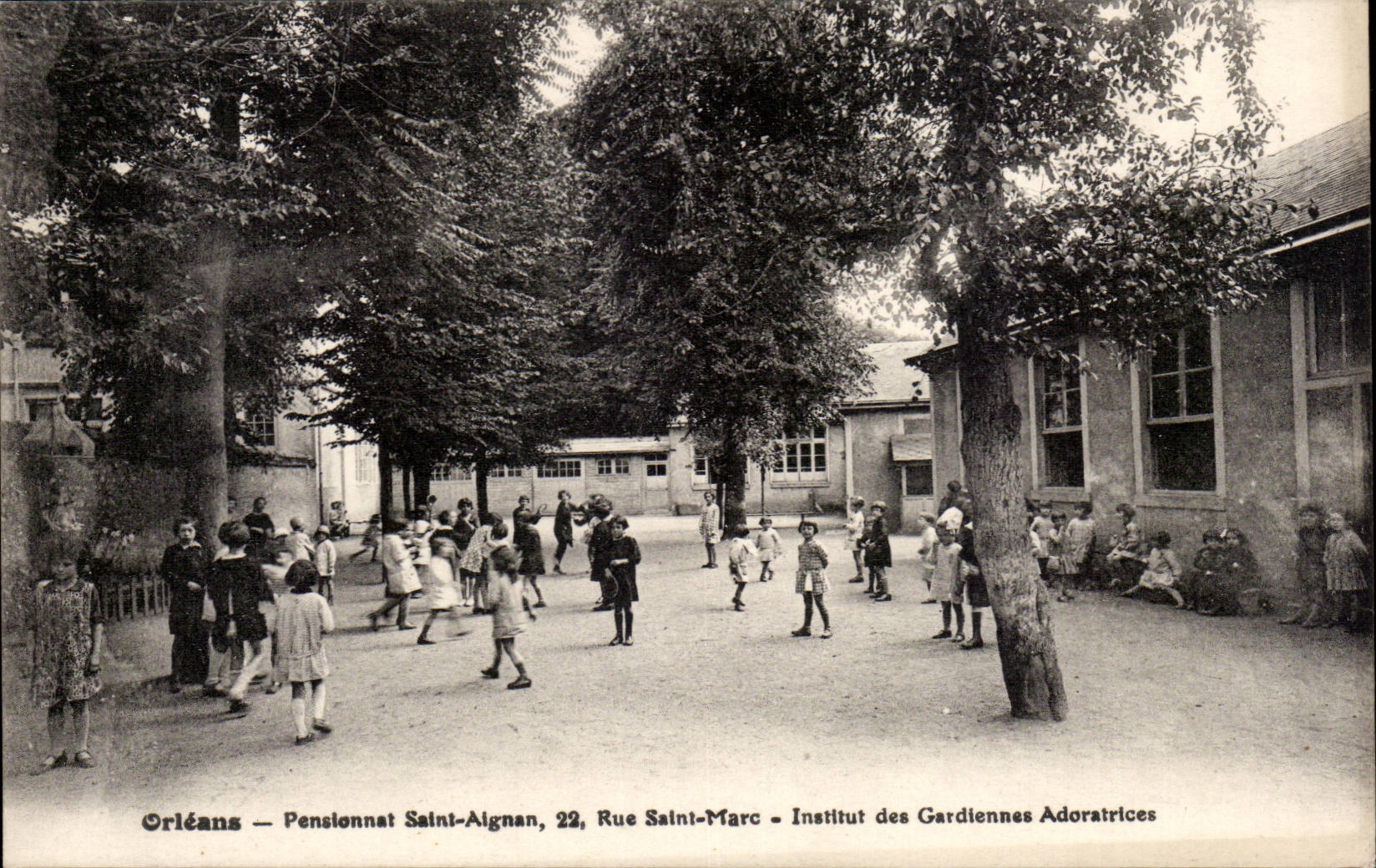 Orléans — Pensionnat Saint-Aignan, 22 Rue Saint-Marc — Institut des Gardiennes Adoratrices