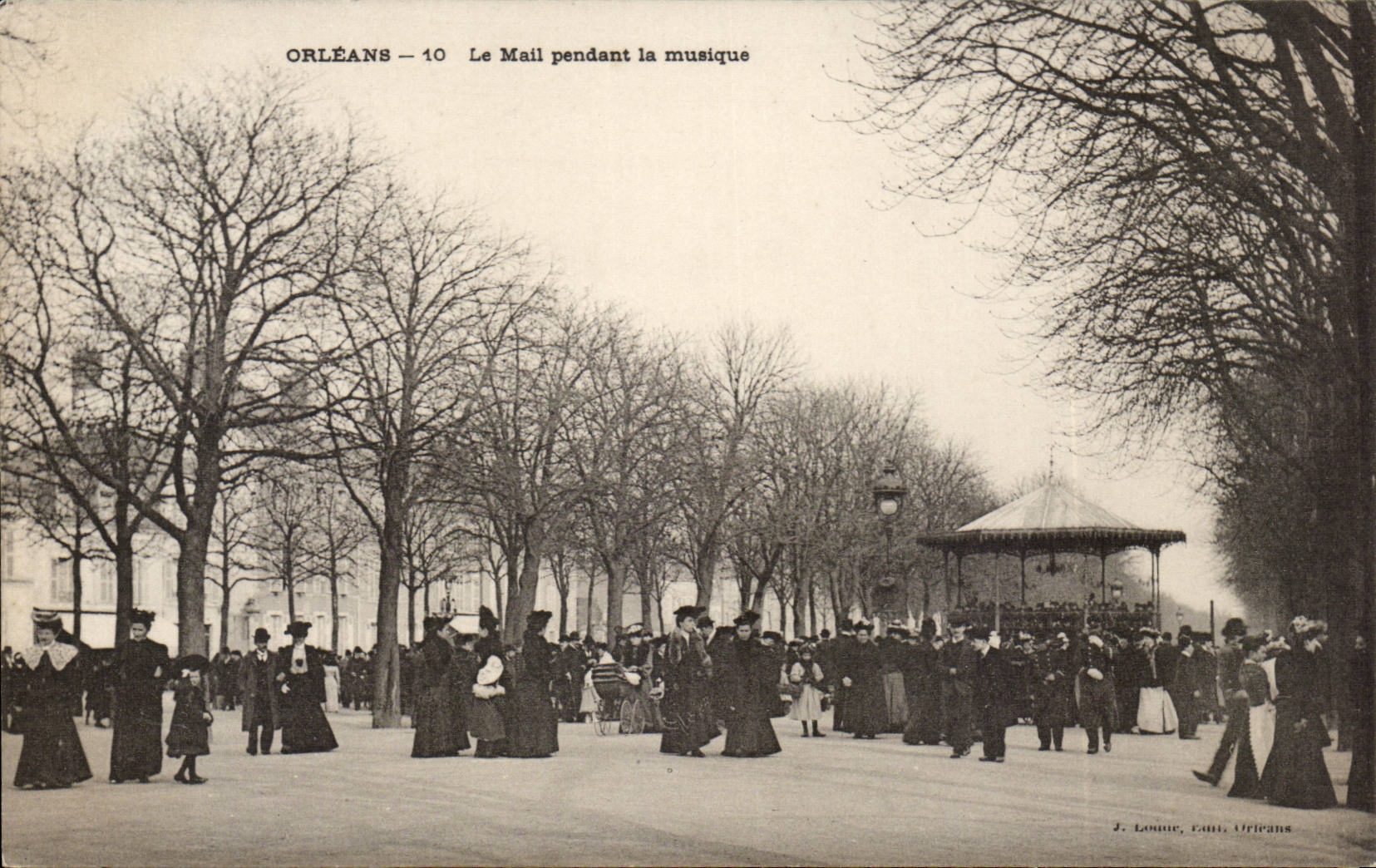 Orleans - Le Mail pendant la musique - CPA 