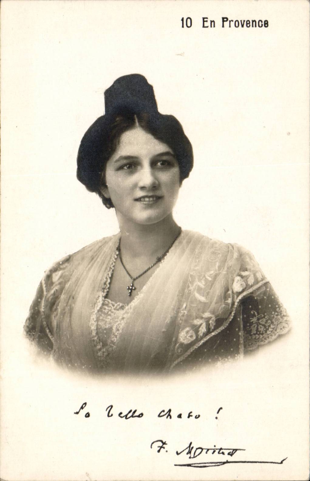 Femme en costume provençal — série 10 En Provence — F. Adirat