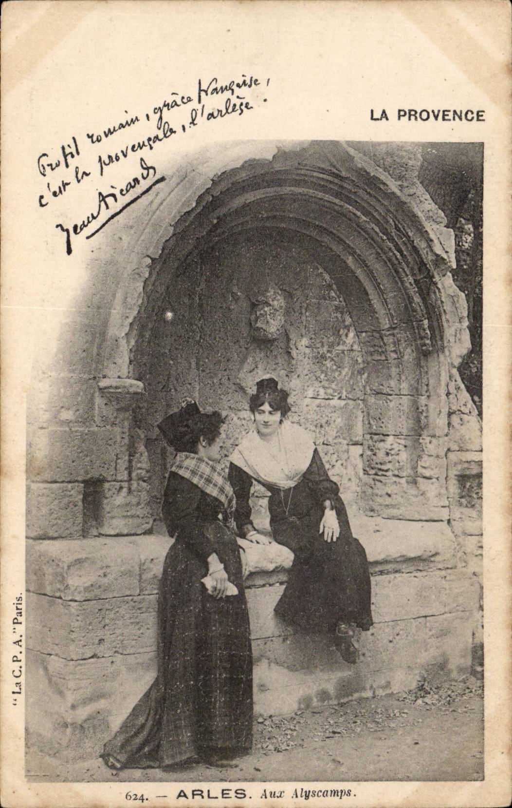 Deux femmes à Alyscamps — Arles — La C.P.A. Paris, n°624