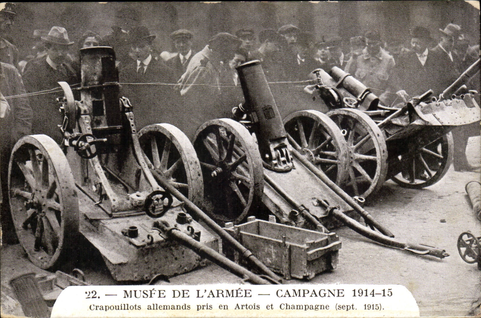 Guerre 1914 1915 - Musee de l'Armee - canons - CPA 
