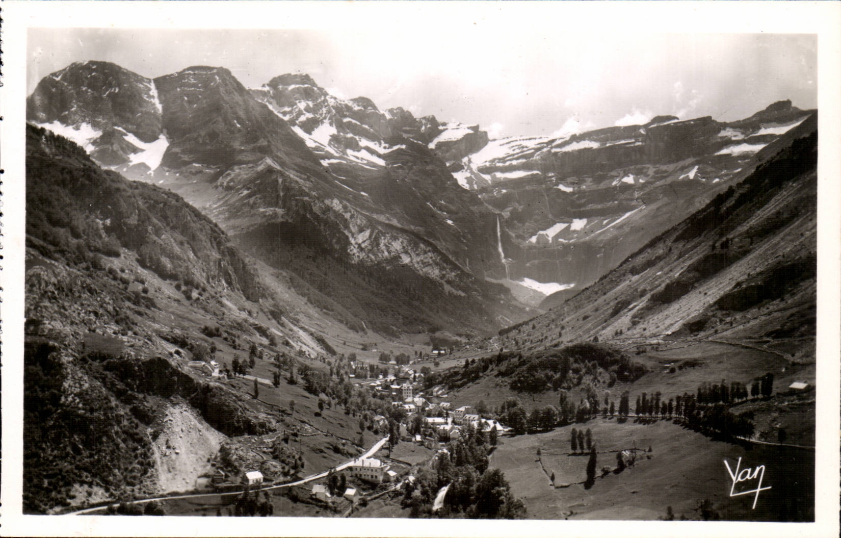 Gavarnie - Le Cirque Arrivee au Village - CPA 