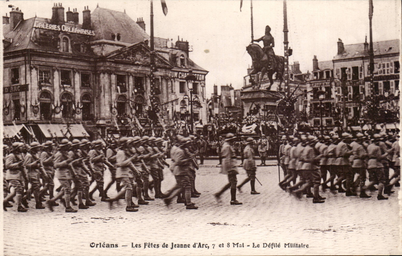Orleans - La Fete de Jeanne d'Arc - Le Defile Militaire - CPA 